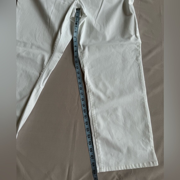 Democracy womens Plus-size "Ab"solution Straight Leg Jeans, Optic White, 22 Plus - Picture 9 of 9